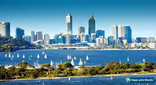 Cidade australiana de Perth tem mais de 2 mil vagas abertas
