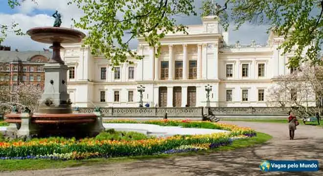 Universidade da Suecia tem milhares de euros em bolsas para mestrado