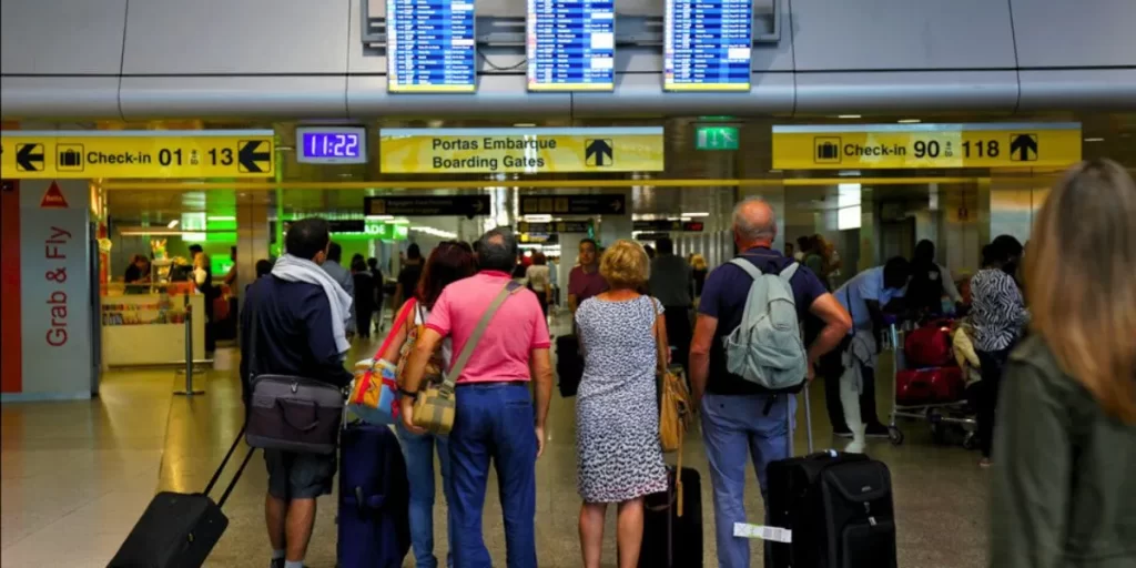 Brasileiros barrados de entrar em Portugal