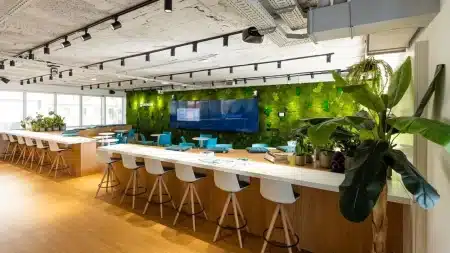 Empresa de tecnologia contrata em Portugal