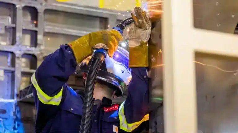 Empregos para pintor e soldador em NY