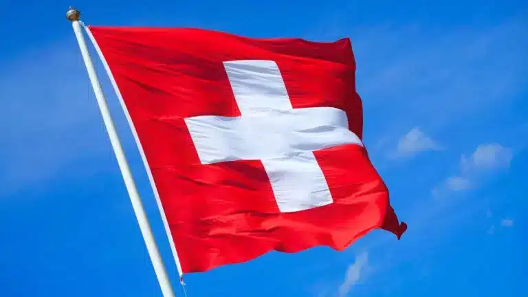 Trabalhar na Europa: marca suíça abre vagas em moda, varejo e gestão (Veja como se candidatar) Marca suíça abre vagas