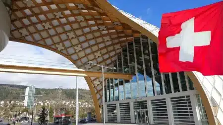 Swatch Group abre vagas na Suíça: multinacional busca pessoas para diversos setores Vagas na Suíça