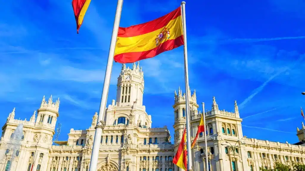 Espanha anuncia abertura de 30 mil novas vagas