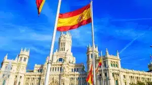 Espanha anuncia abertura de 30 mil novas vagas