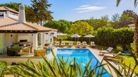 Hotéis com Piscina em Portugal: as melhores opções para se hospedar Hotéis com Piscina em Portugal